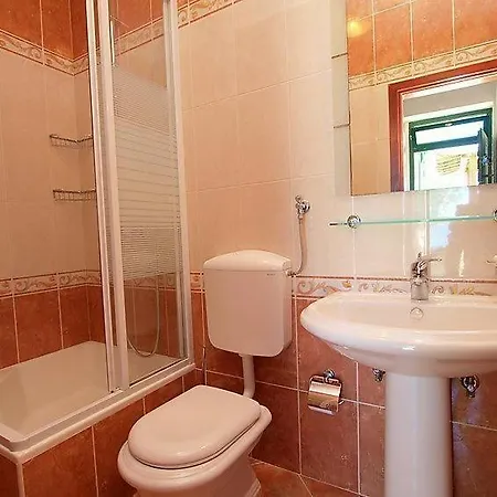 Holiday home Bellavista Mit Beheiztem Pool Und Garten Makarska
