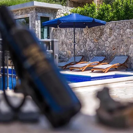 Bellavista Mit Beheiztem Pool Und Garten *